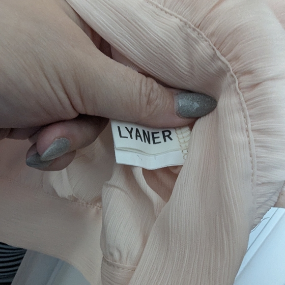 Elegant Pink Tie-Front Blouse - Picture 3 of 6